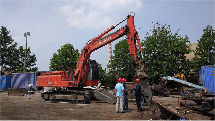 電動報廢汽車拆解.jpg