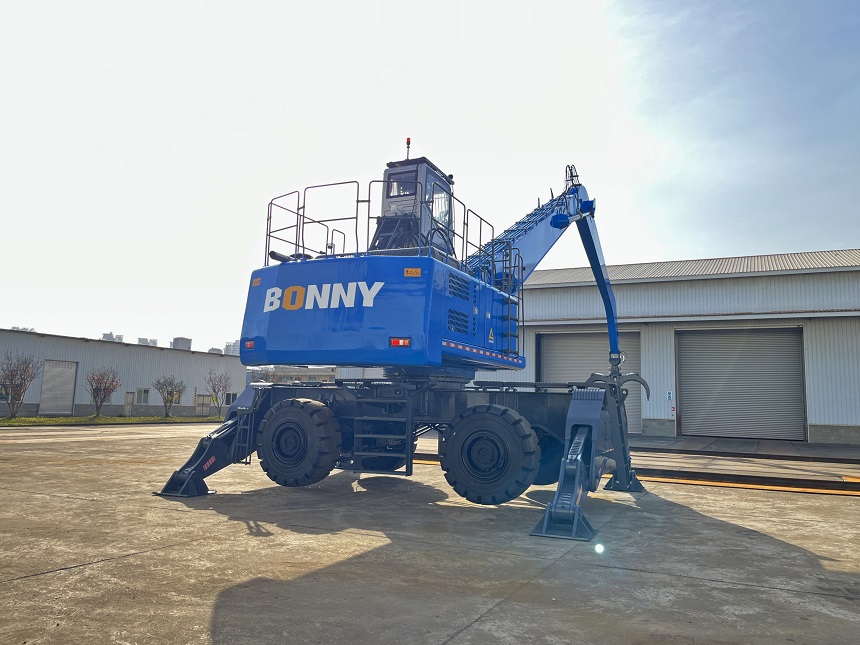 抓料機(jī).jpg 抓料機(jī).jpg